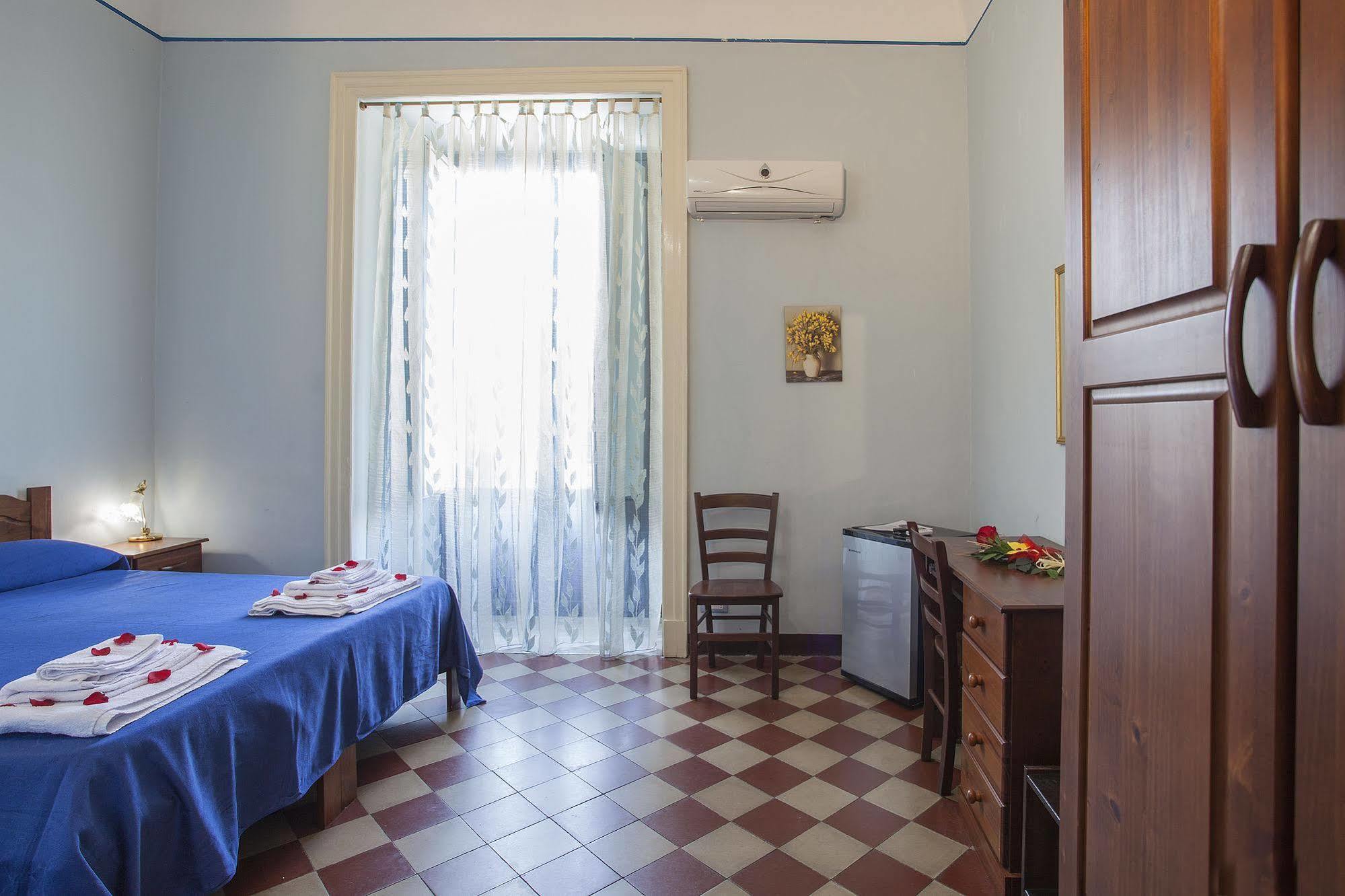 Siciliaetnamare Bed & Breakfast Riposto Exterior photo